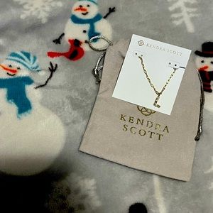 Kendra Scott letter pendant  Necklace gold metal (letter L)